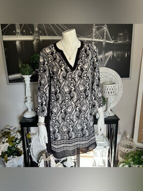 City Triangles Black & White Paisley Tunic – Sheer Boho Cover‑Up